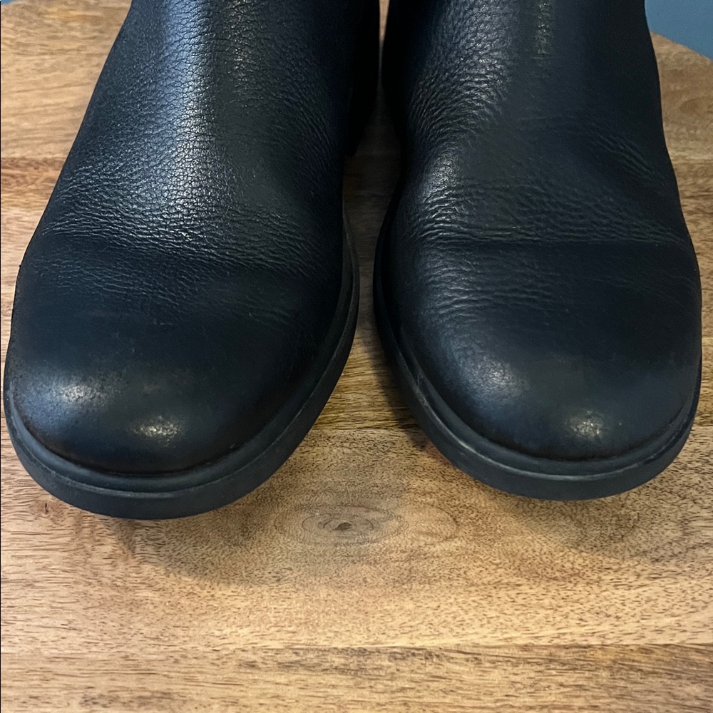 UGG Black Leather Ankle Boots - Picture 4 of 6